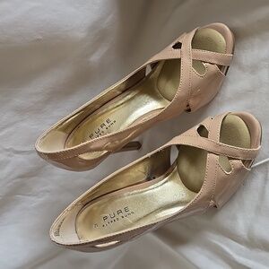 *New* Alfred Sung 5M Nude, peep toe